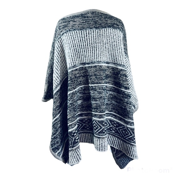 GAP One Size Multi Stripe Poncho - Picture 7 of 14